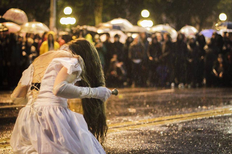 «La caída de las campanas», 16 de octubre de 2016, en la Plaza Cagancha.